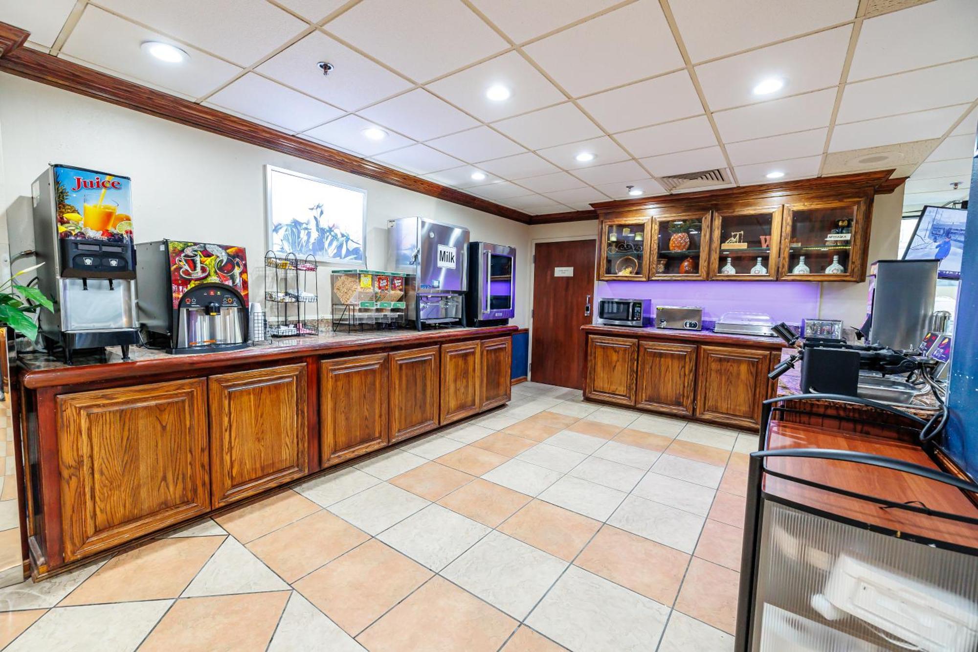 New Victorian Inn & Suites Ομάχα Εξωτερικό φωτογραφία
